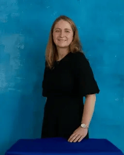 Kristen Ratanatharathorn